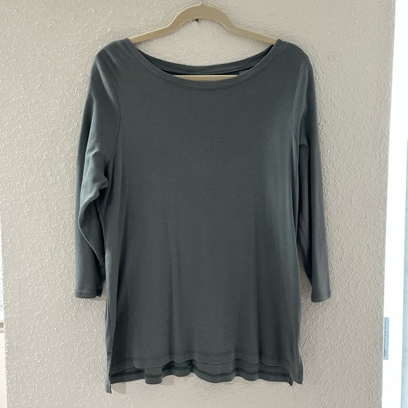 Sejour 1x grayish green top With A Boat Neck Preowned. - Picture 2 of 10